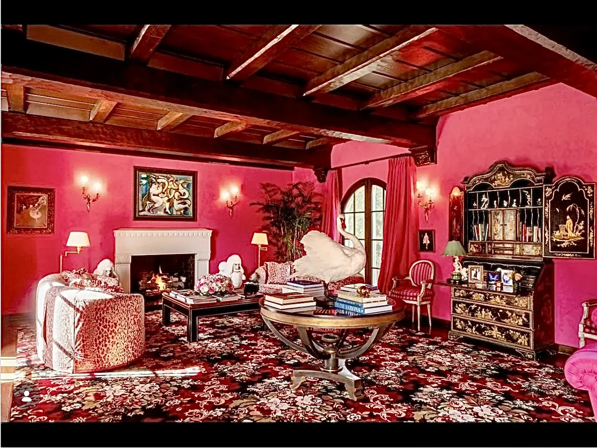 Completed Eileen Kelly living room designed by EERDMANS